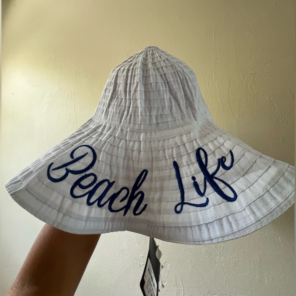 Beach hat wired White Sun Hat with UV Protection